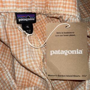 Patagonia Women's Orange Plaid Garden Island Shorts 3.5” XL NWT
